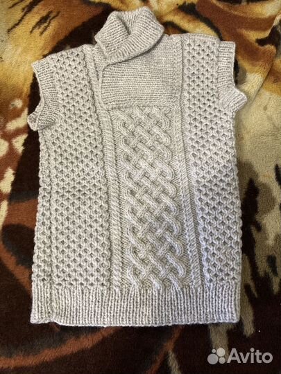Жилет вязаный на мальчика