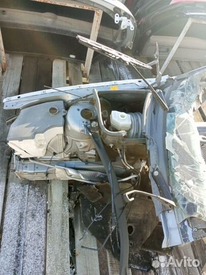 Лонжерон BMW