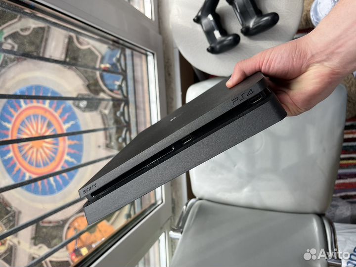 Sony PS4 Slim 1tb 2208B + 2 геймпада