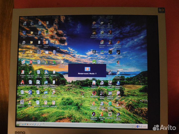 Монитор BenQ T705 с дефектом