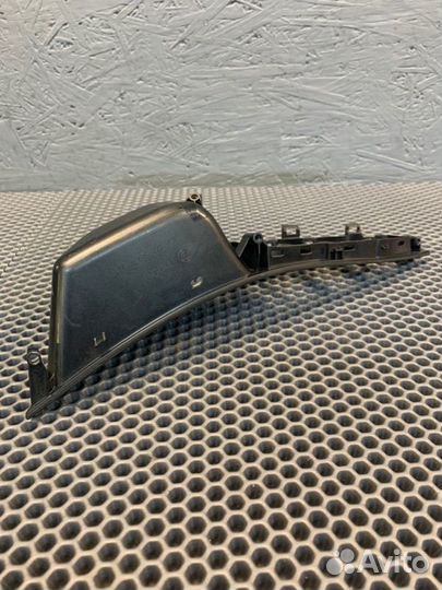 Накладка кнопок стеклоподъемника передняя левая