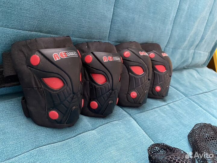 Детские наколенники и шлем