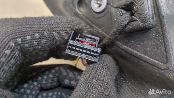 Зеркало боковое правое Skoda Octavia (A7), 2018