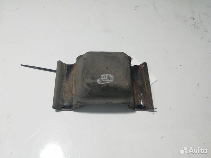 Отбойник передней рессоры hino 500