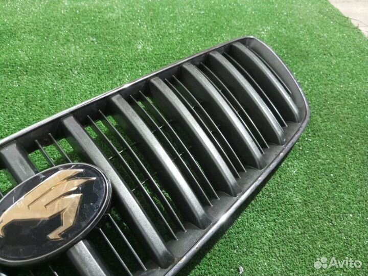 Решетка радиатора Toyota Harrier MCU15 1MZ