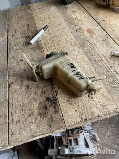 Бачок гура Audi a6 c5