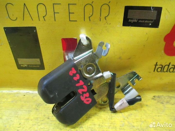 Замок крышки багажника Toyota Celica ZZT230