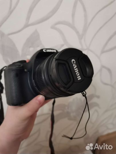 Зеркальный фотоаппарат Canon 500d