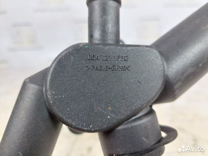 Корпус термостата Volkswagen Golf 4 1.6 AKL 2000