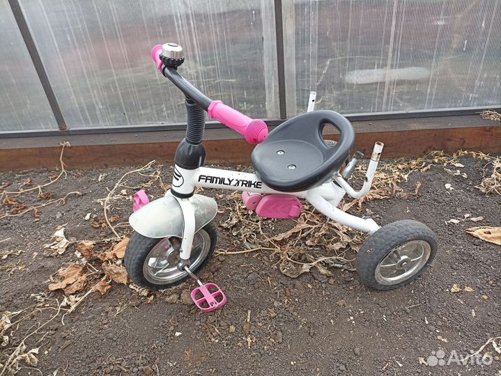 Детский велосипед с родительской ручкой