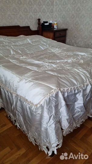 Покрывало на кровать новое