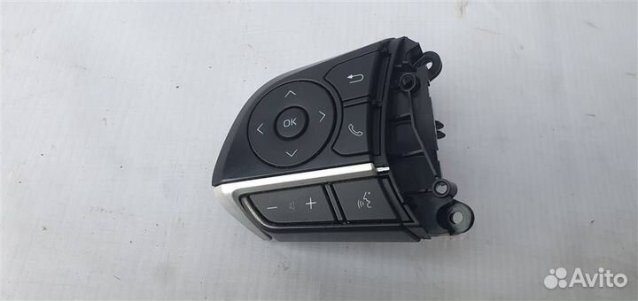 Кнопка многофункциональная Toyota Camry V70 2017