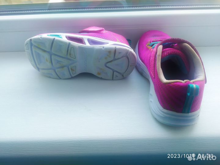 Кроссовки для девочки