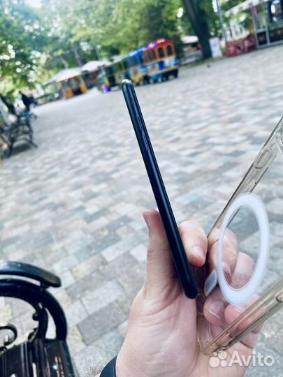 iPhone SE (2020), 128 ГБ