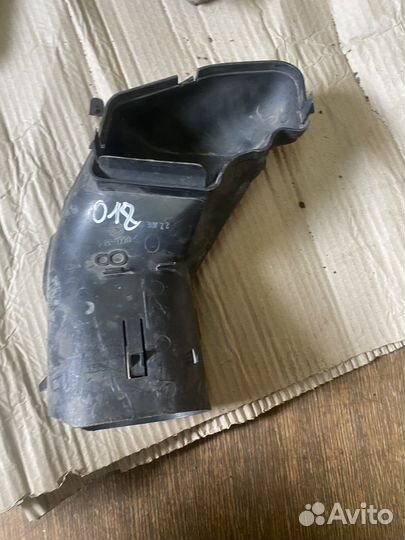 Патрубок воздушного фильтра Bmw e60