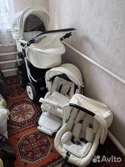 Продам коляску 3 в 1