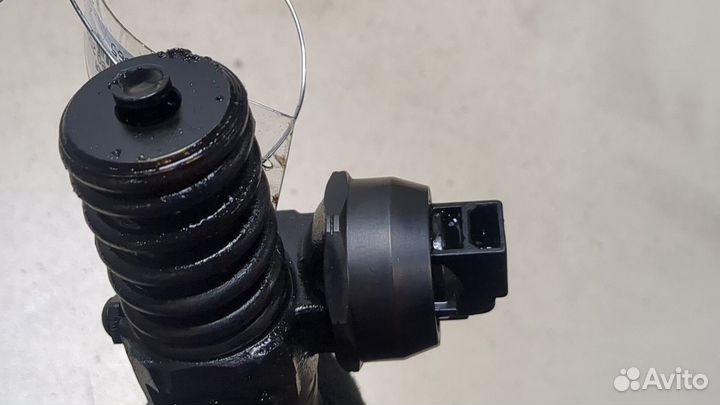 Форсунка топливная Volkswagen Touareg, 2004