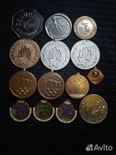 Значки спортивной тематики