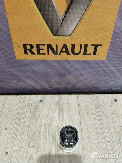 Кнопка старт Renault koleos