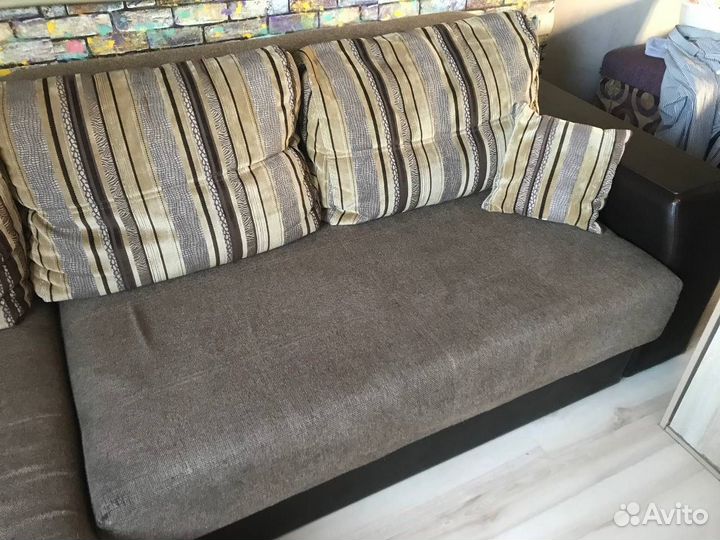 Угловой диван