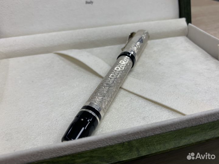 Перьевая ручка Montegrappa Cosmopolitan Batik