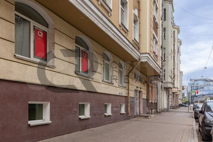 Клиника, депозитарий, расчетный центр - 378 м²