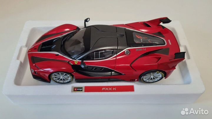 Модель автомобиля Burago Ferrari FXX K