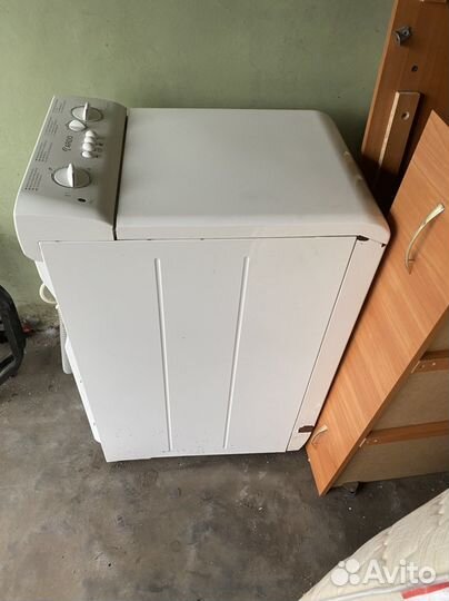 Стиральная машина с вертикальной загрузкой