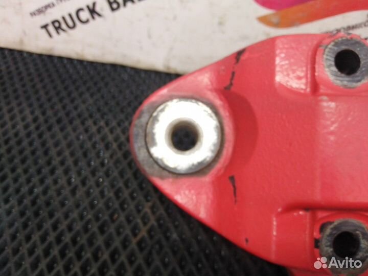 Кронштейн рессоры передней правый Daf XF105