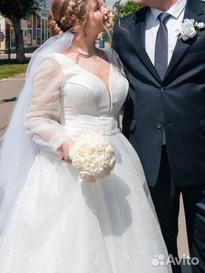 Свадебное платье