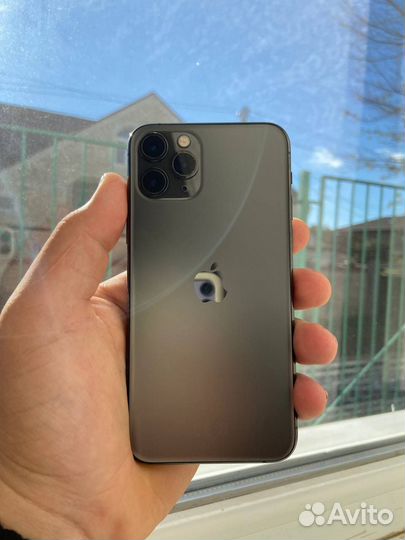 iPhone 11 Pro, 64 ГБ