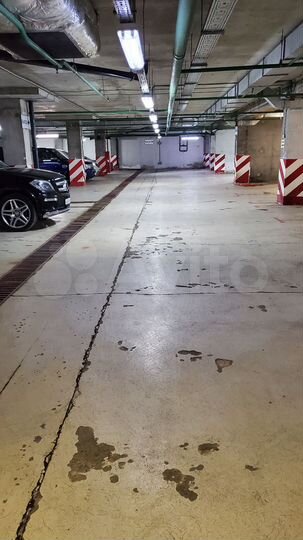 Машиноместо, 25 м²