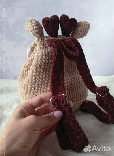 Рюкзачок-олененок (вязаный)
