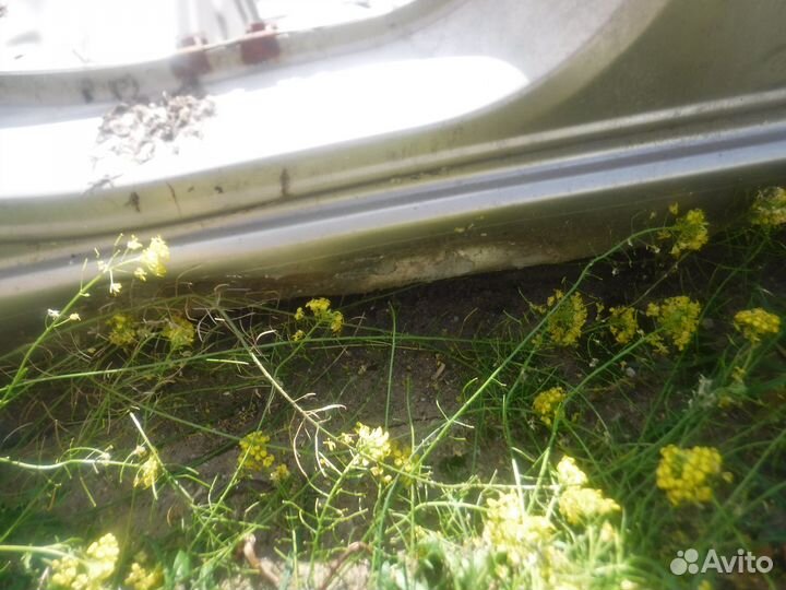 Порог правый mitsubishi Galant 9 2009