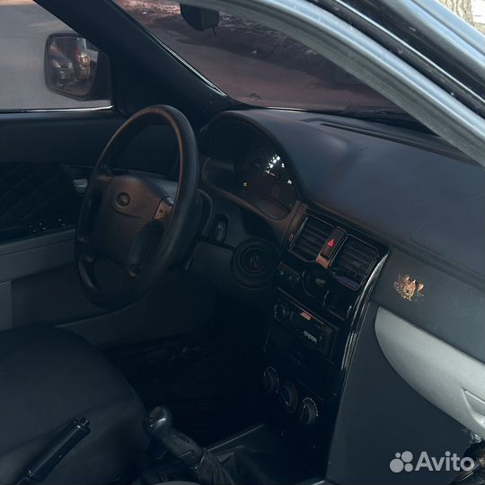 LADA Priora 1.6 МТ, 2010, 200 000 км