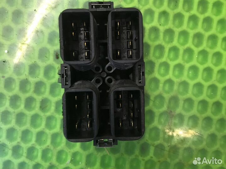 Блок стеклоподъемников 2110