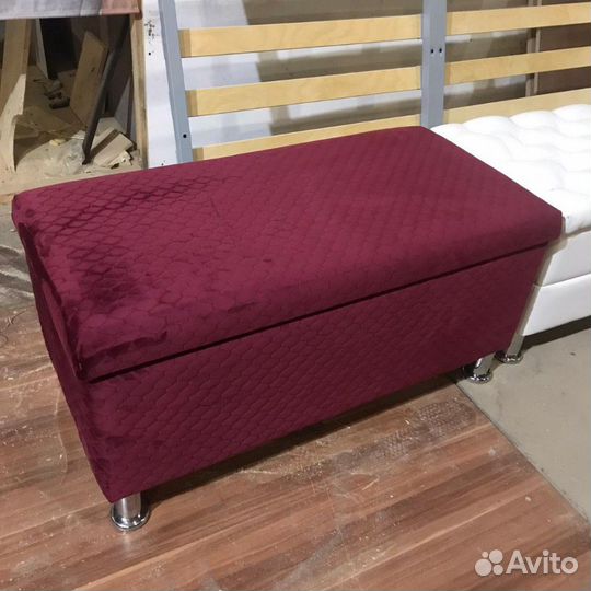 Банкетка. пуфик