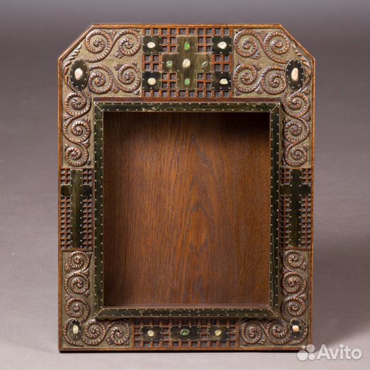 Изготовление резных киотов в русском стиле