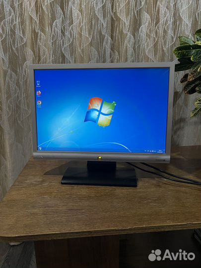 Монитор Benq