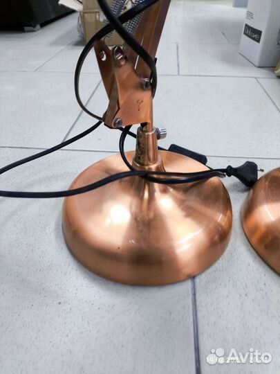 Лампа настольная