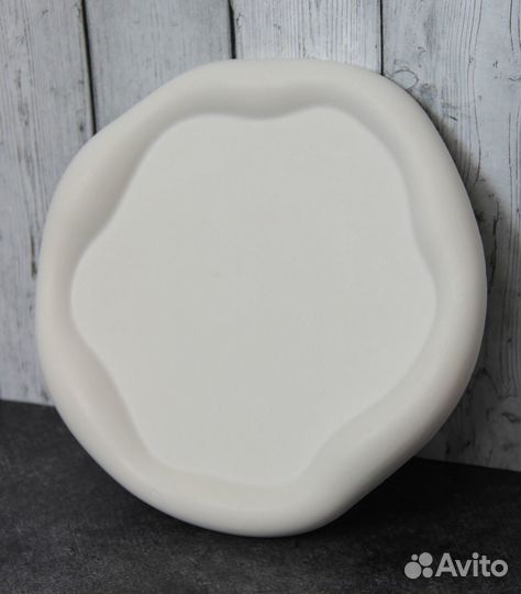 Декоративные подставки из гипса. Круглые. Разные