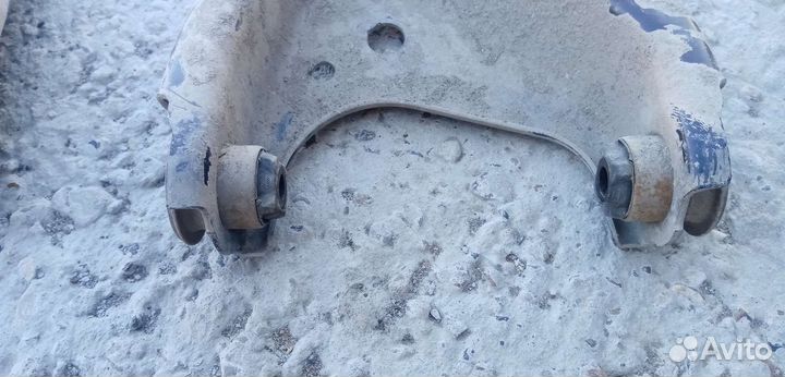 Передний рычаг Renault Logan Stepway