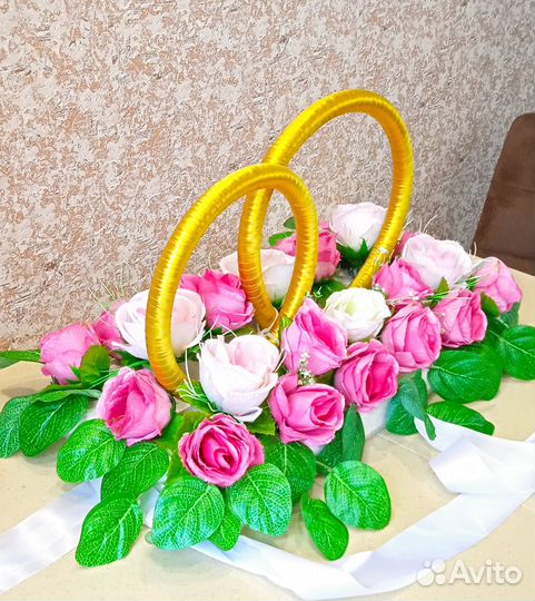 Свадебные украшения на 2 машины. Аренда