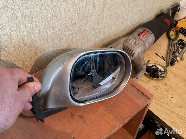 Правое зеркало Nissan Skyline PV35