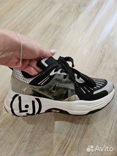 Lui jo классные женские кроссовки оригинал 38р