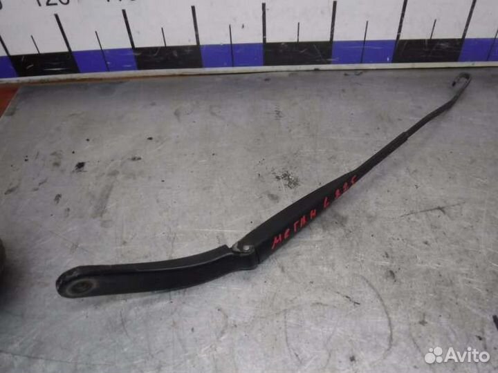 Поводок дворника передний левый Renault Megane K4M