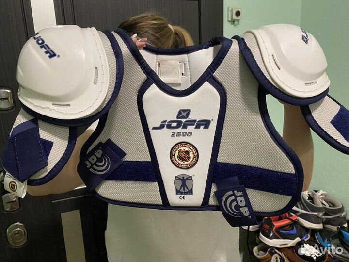 Нагрудник хоккейный