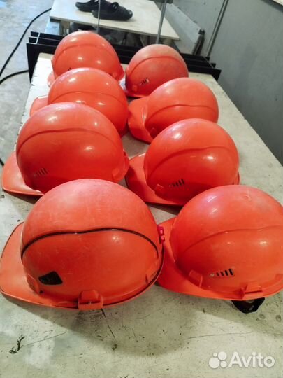 Каска строительная бу