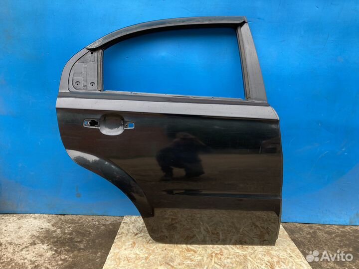 Дверь задняя правая Шевроле Авео Т250