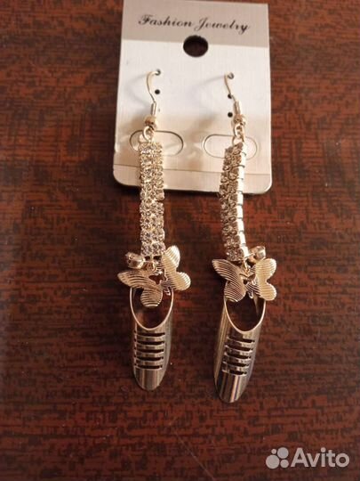 Серьги, бусы новые